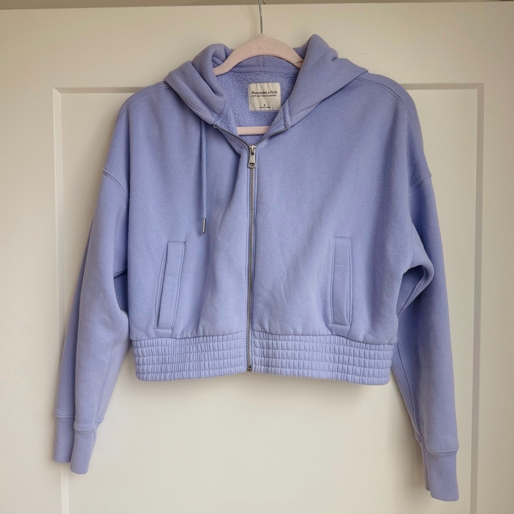 Abercrombie & Fitch Soft A&F Max Essentials Cropped Zip Up Sweatshirt Periwinkle - Picture 3 of 6